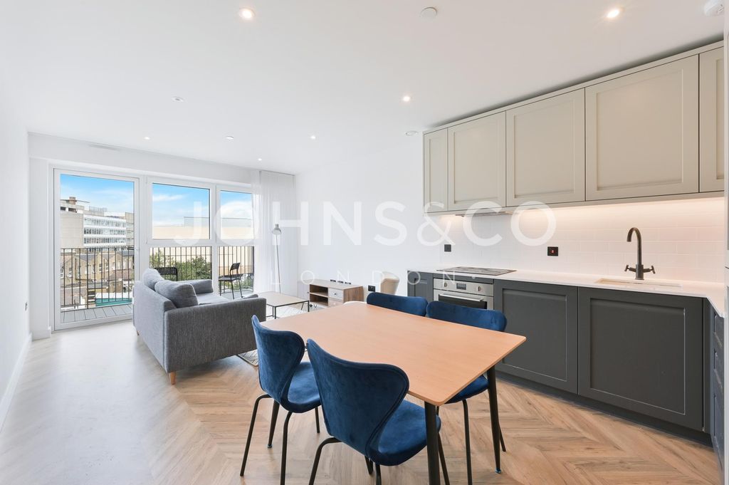 Property photo 1 of 9