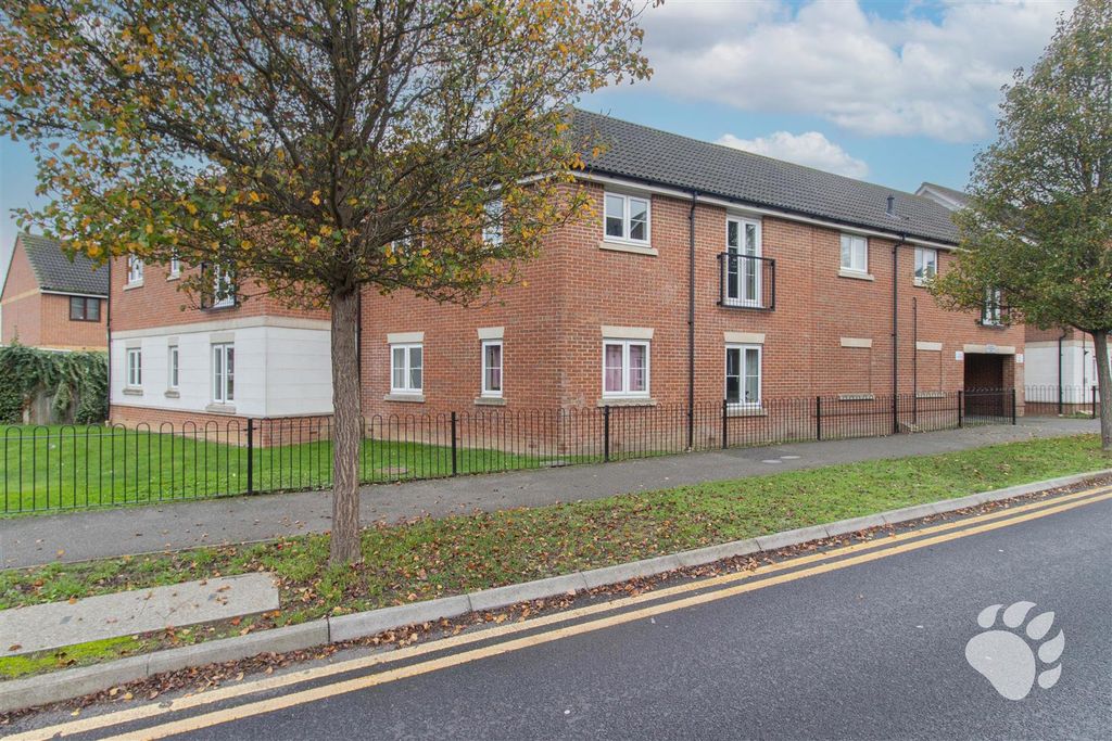 Property photo 1 of 17 Front