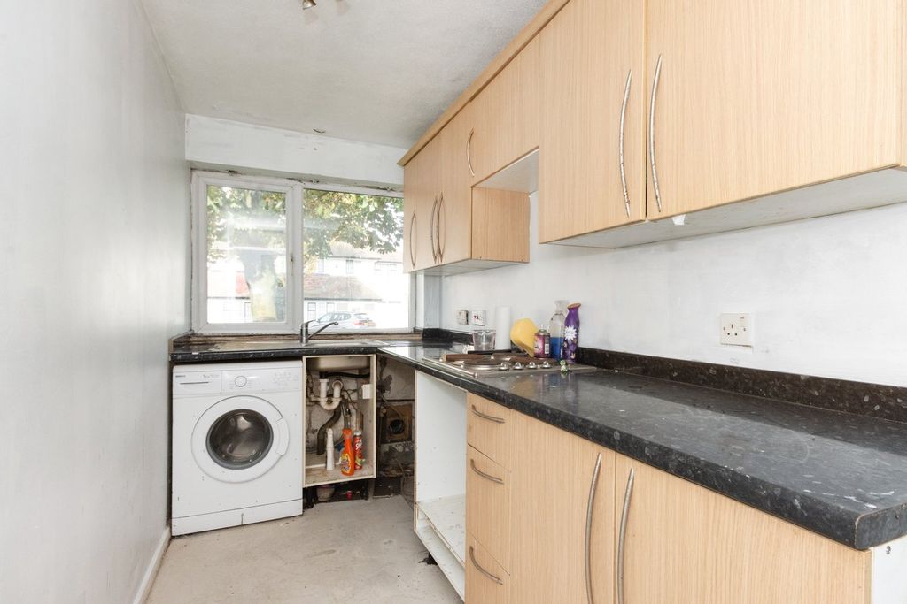 Property photo 3 of 5