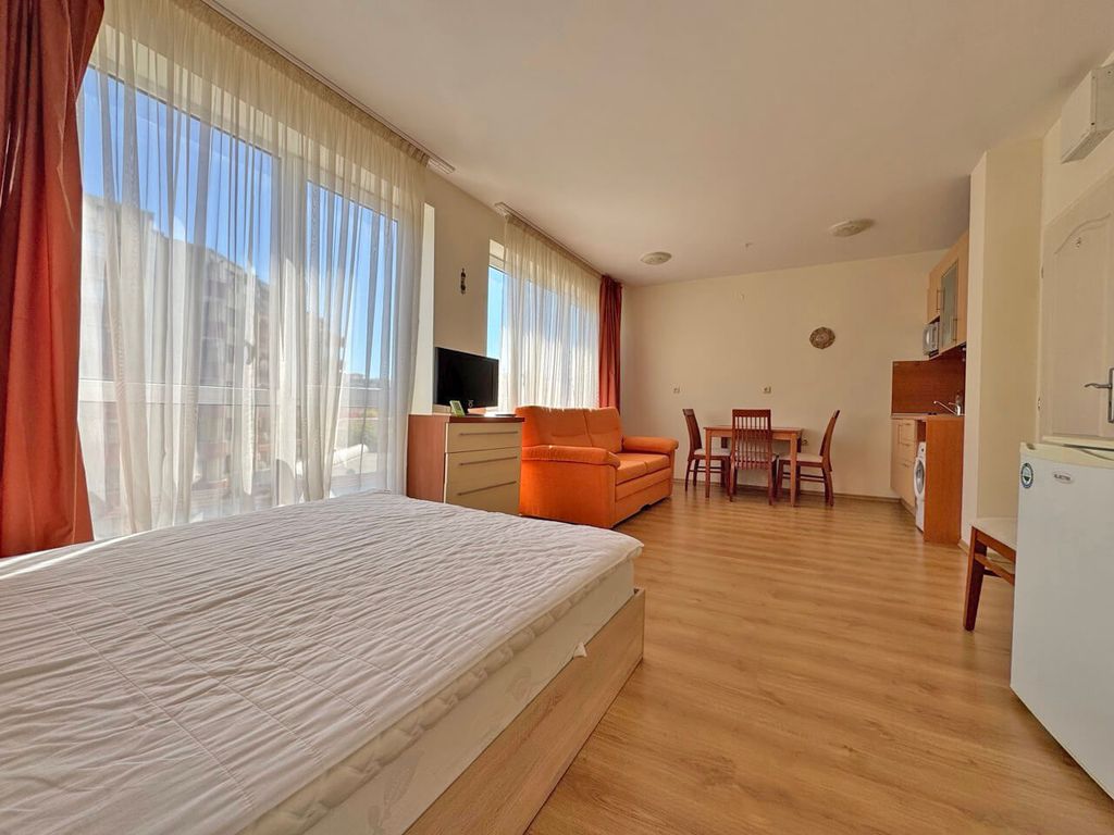 Property photo 3 of 14