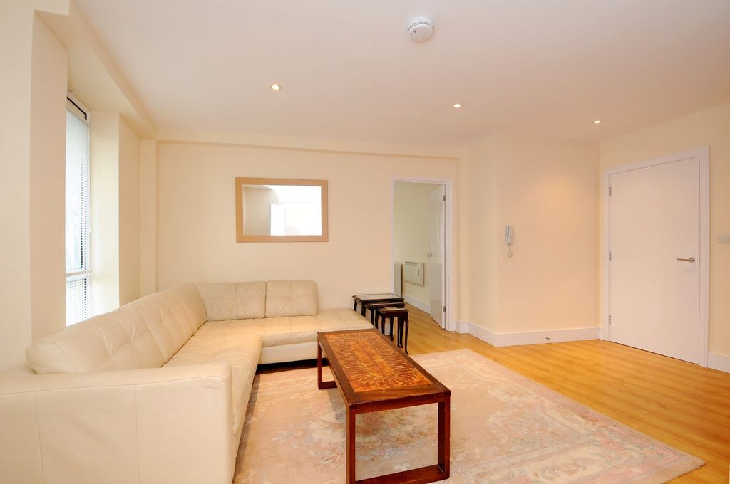 Property photo 3 of 7 Picture No. 05