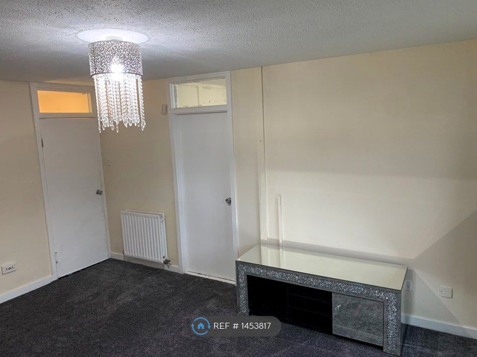 Property photo 2 of 13 Living Room