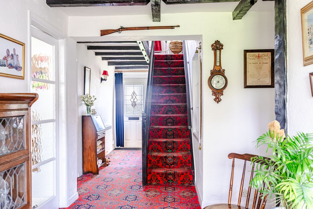 Property photo 3 of 29 Hall