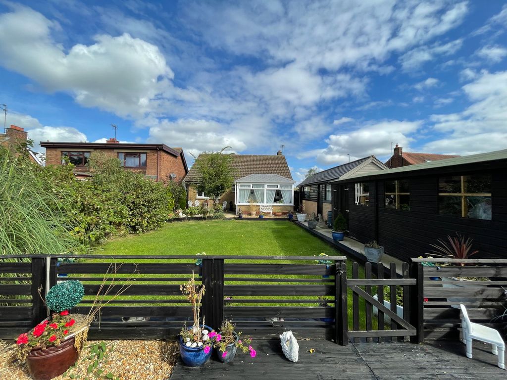 Property photo 1 of 28