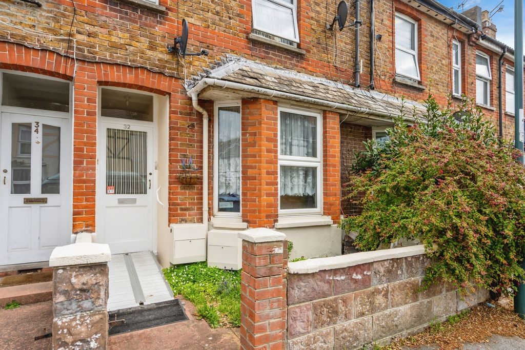 Property photo 1 of 8