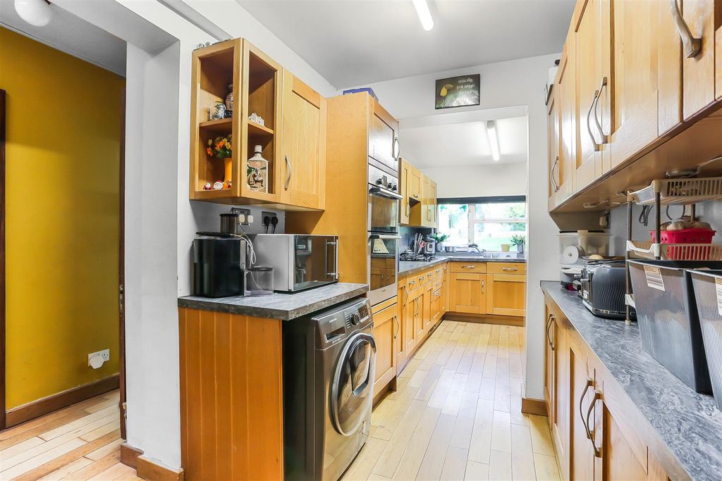 Property photo 3 of 23 1567686972 - 18.Jpg