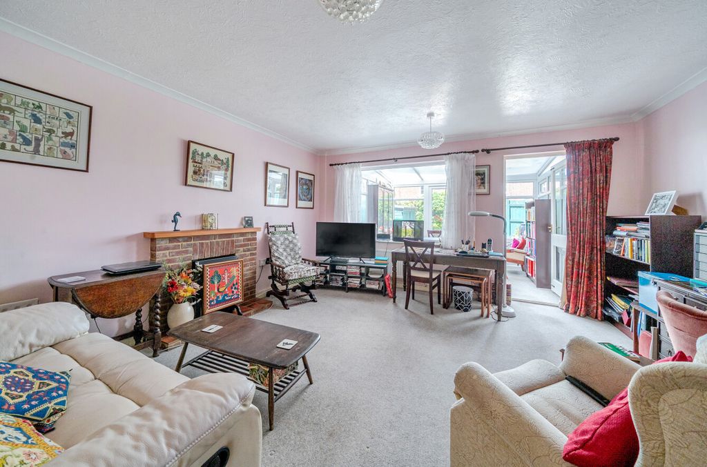 Property photo 2 of 14 1315502-15-6877Af...
