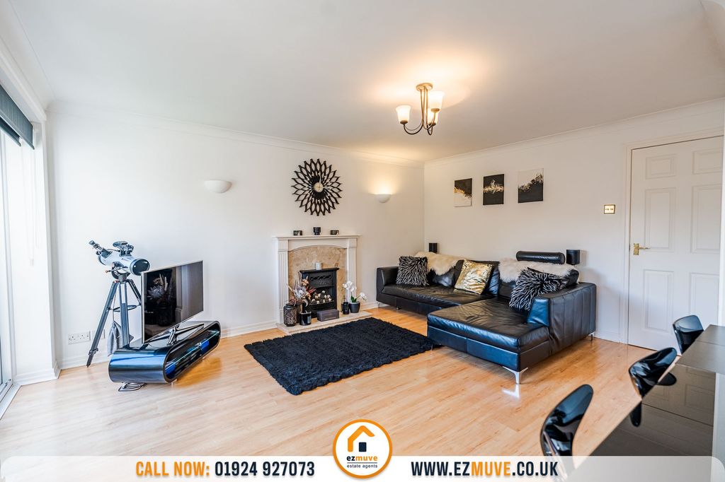 Property photo 3 of 21