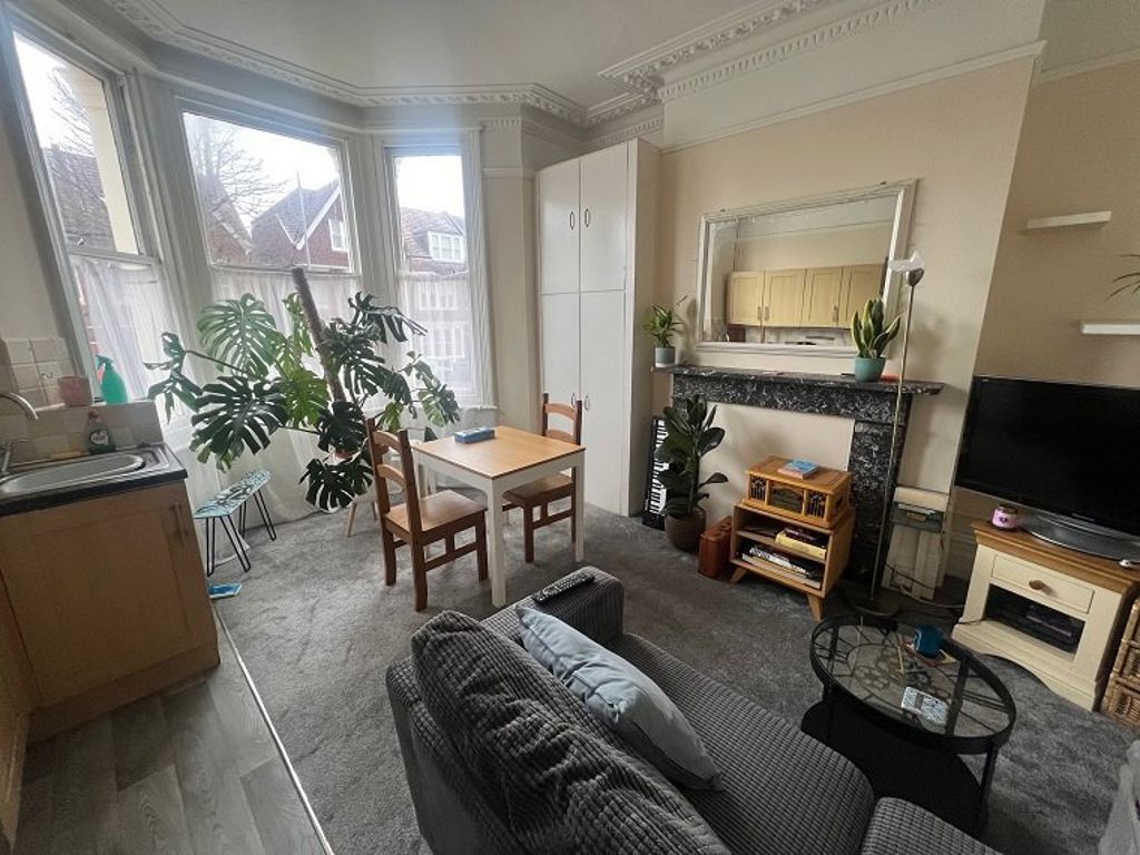 Property photo 2 of 5