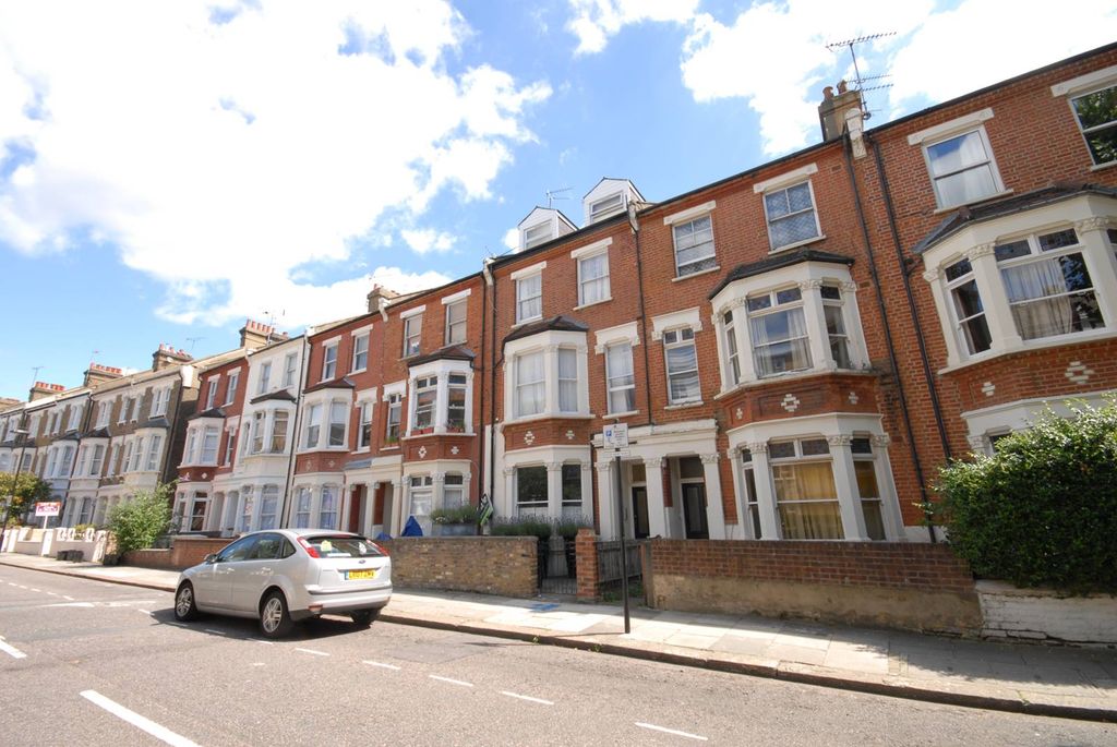 Property photo 2 of 11