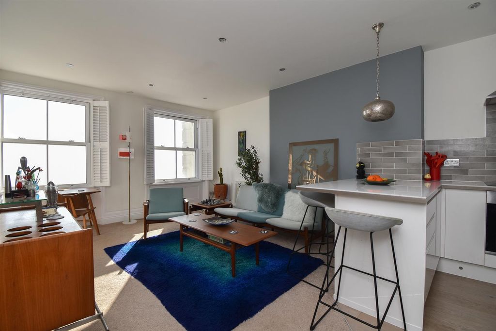 Property photo 1 of 14 Living Space