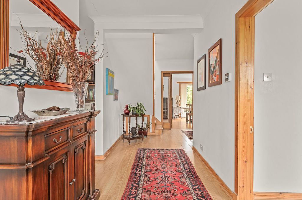 Property photo 3 of 25