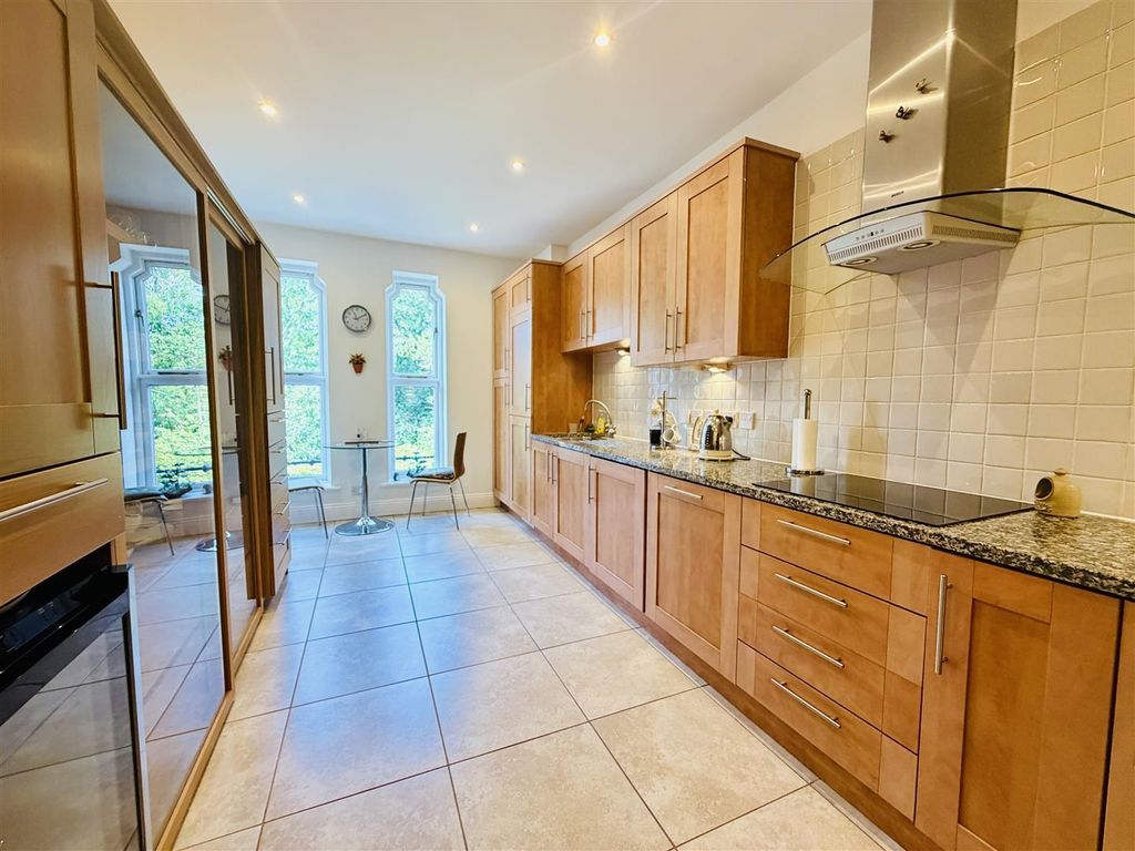 Property photo 3 of 36 Image 3