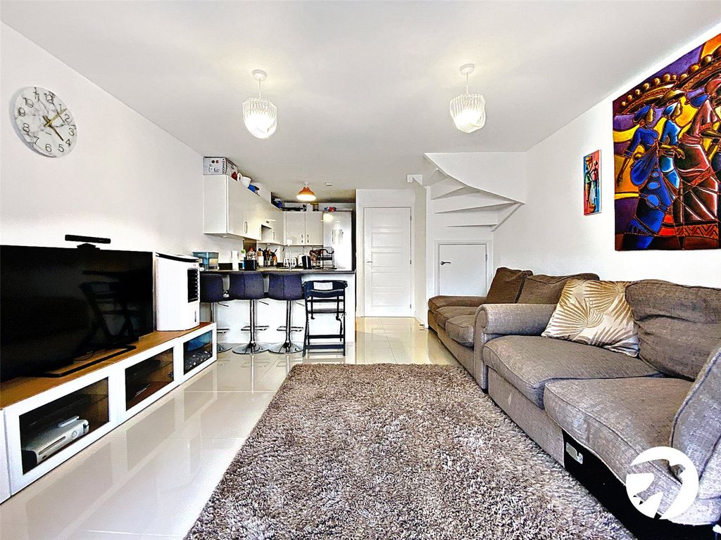 Property photo 2 of 15 Picture No. 29