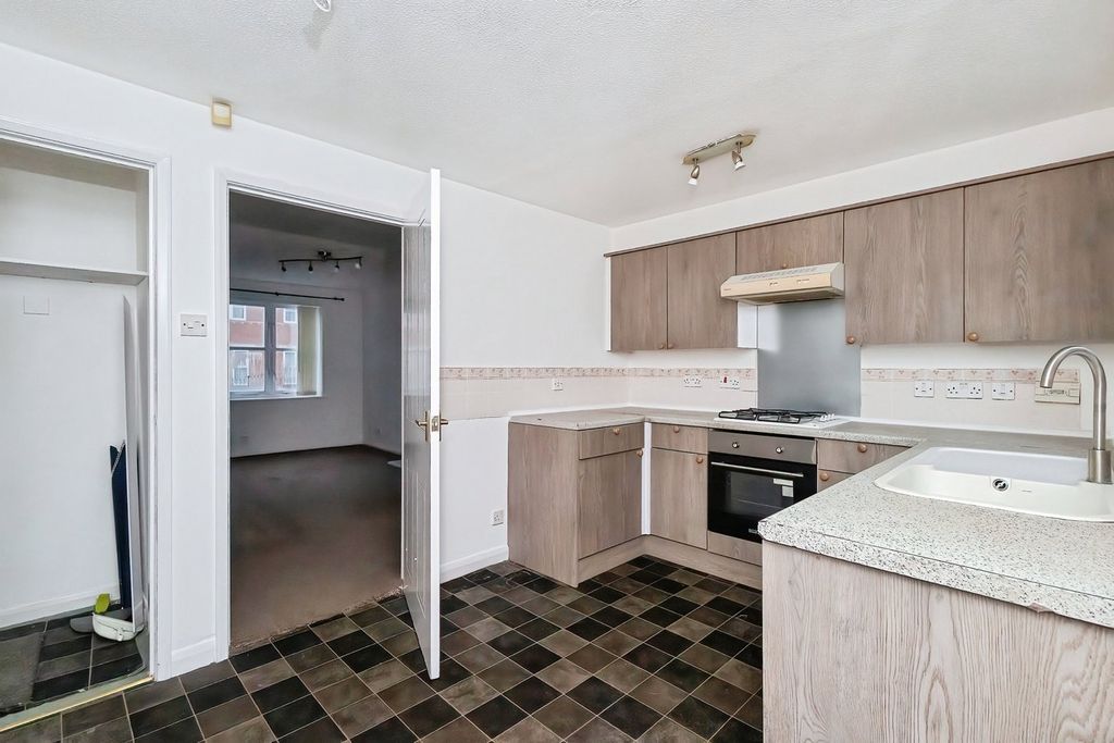 Property photo 3 of 15