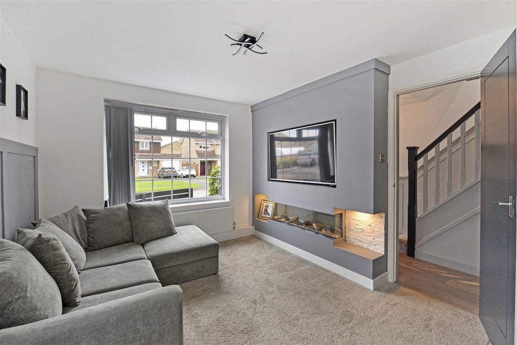 Property photo 2 of 18 03.Jpg