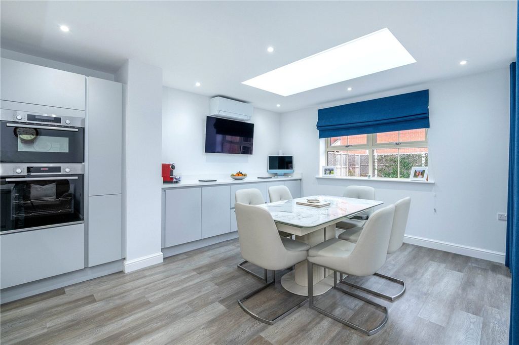 Property photo 3 of 17 Picture No. 09