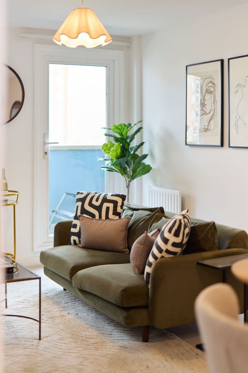 Property photo 2 of 18 1d25136c-c235-477...