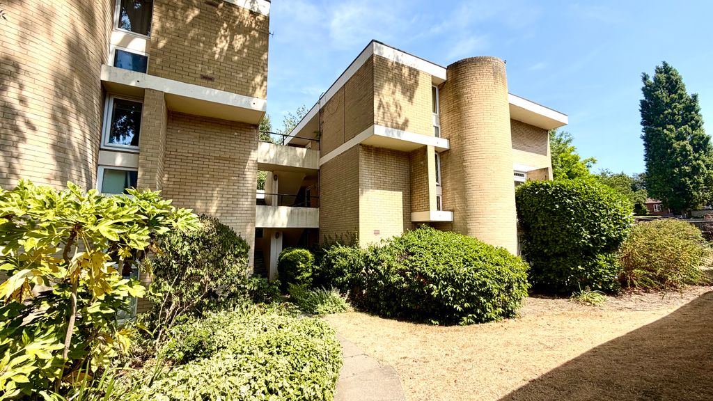 Property photo 1 of 25