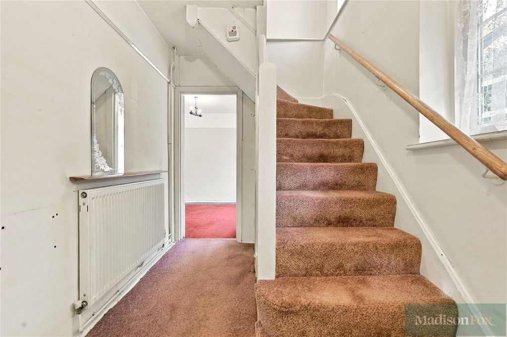 Property photo 2 of 18 Picture No. 11