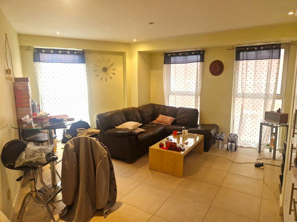 Property photo 2 of 7 Lounge .Jpg