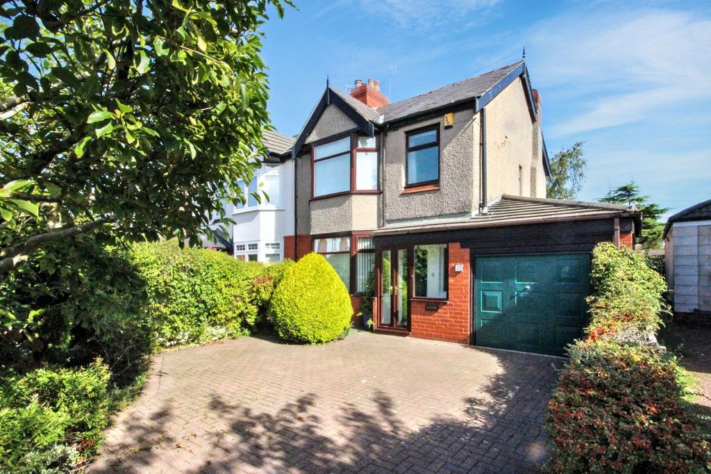 Property photo 1 of 32