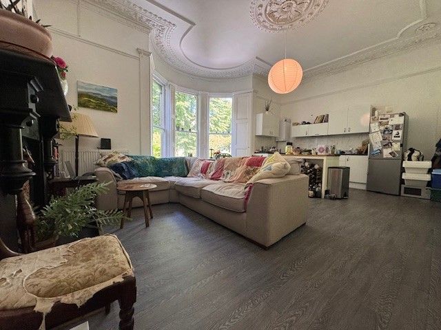 Property photo 1 of 12 Living Room