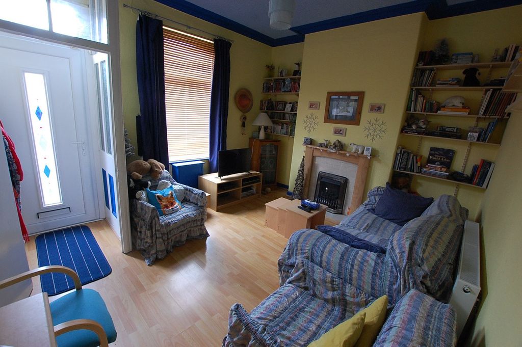 Property photo 2 of 8 Picture No. 01