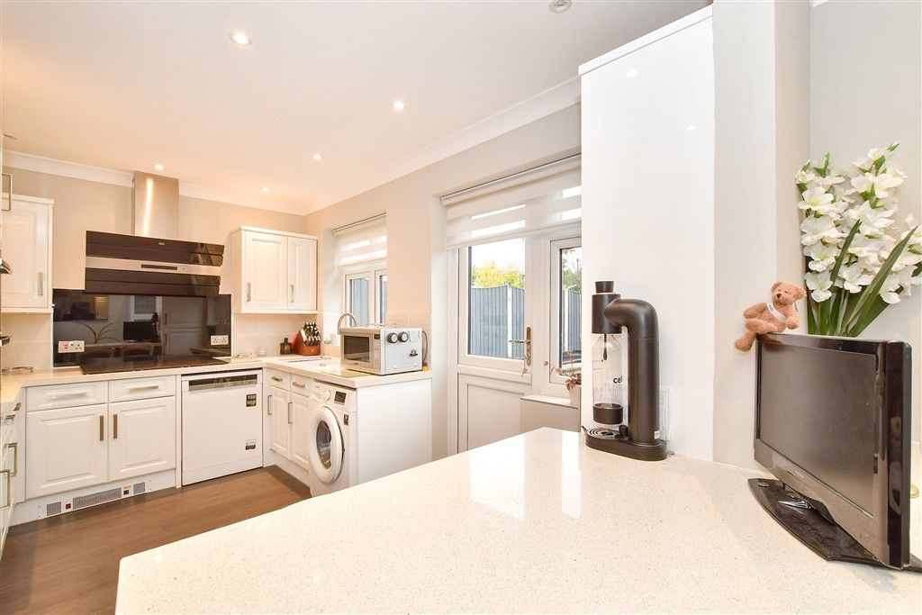 Property photo 2 of 23 Kitchen