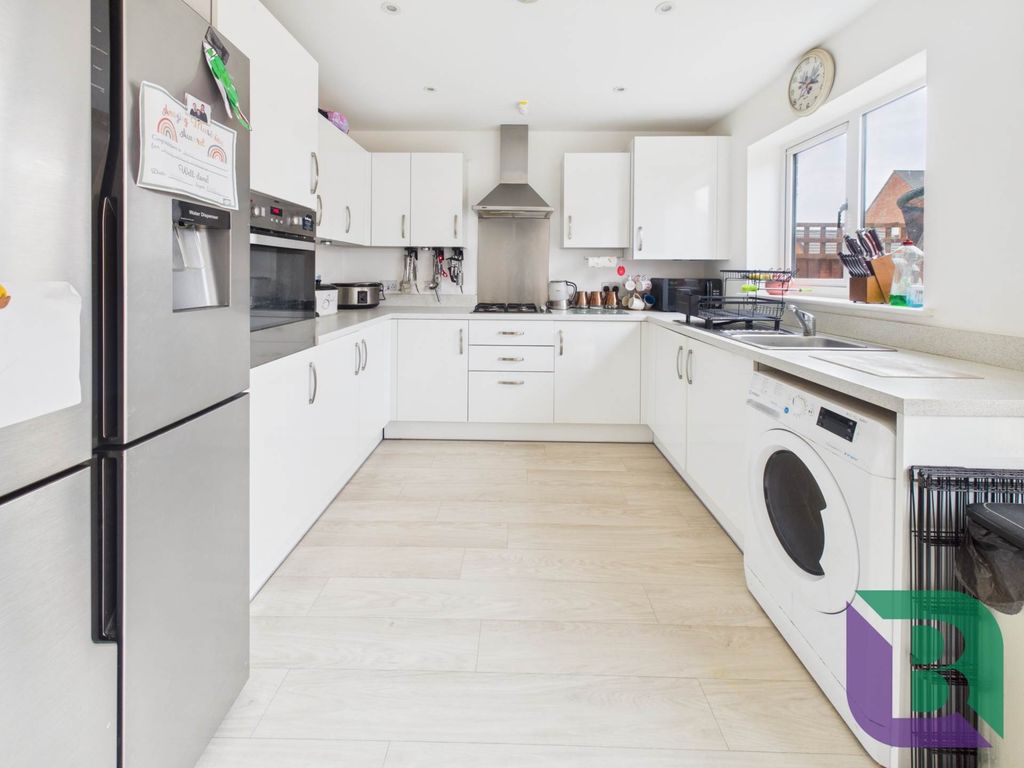 Property photo 3 of 21