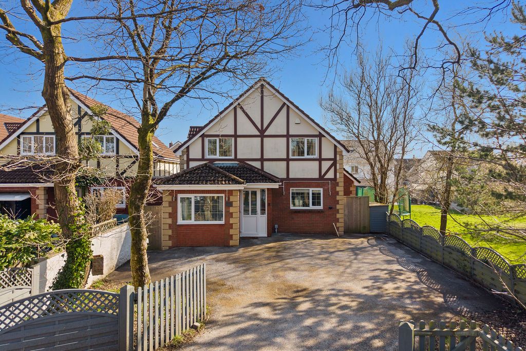 Property photo 1 of 34