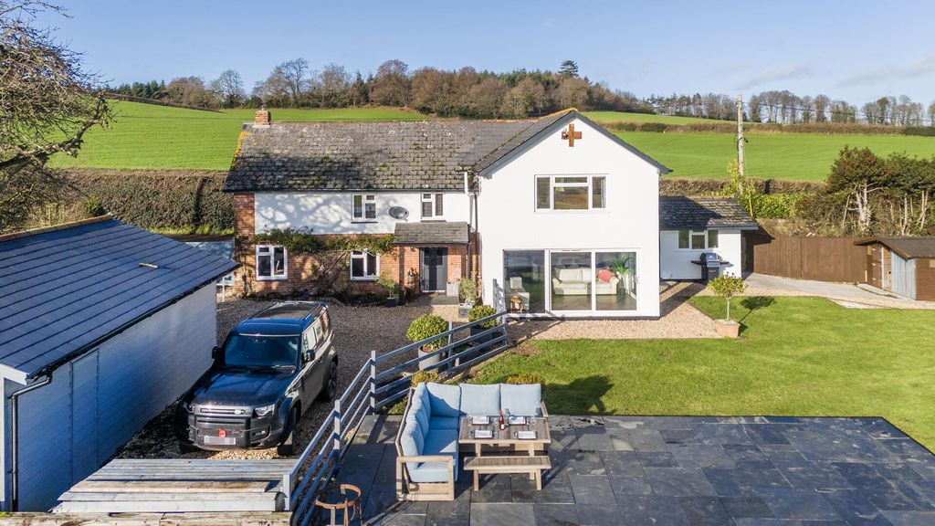 Property photo 2 of 34 Front (Exterior)