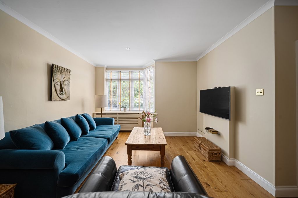 Property photo 2 of 27 4985943