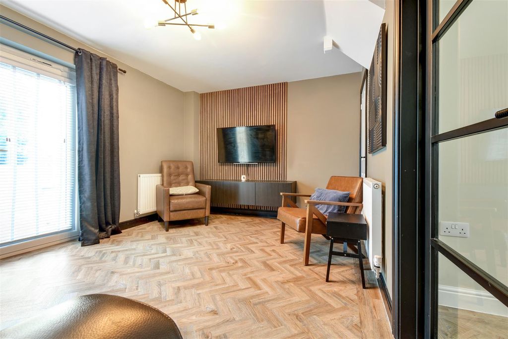 Property photo 2 of 19 Living Room