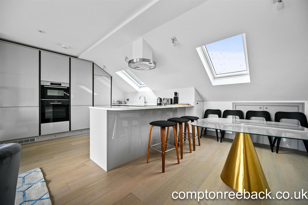 Property photo 3 of 9 Kitchen/Diner