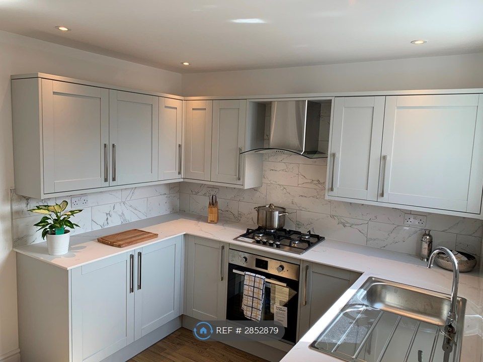 Property photo 2 of 15 Kitchen