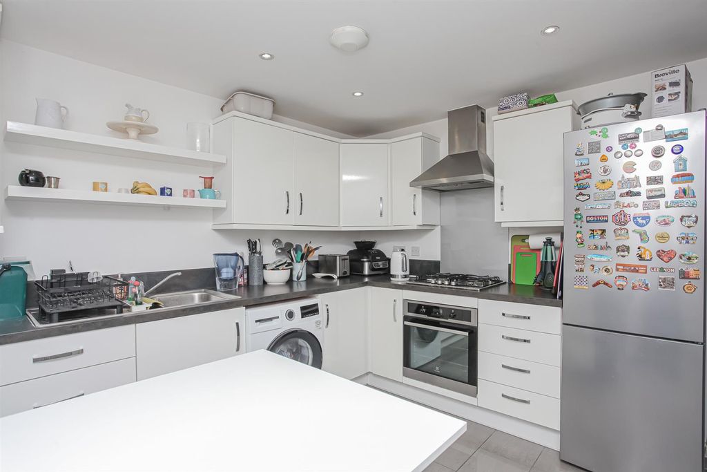 Property photo 2 of 12 Img_1458.Jpg