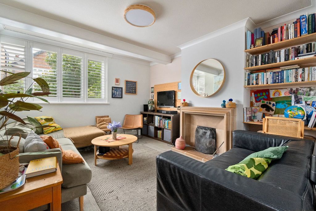 Property photo 2 of 19
