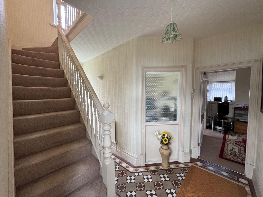 Property photo 2 of 24