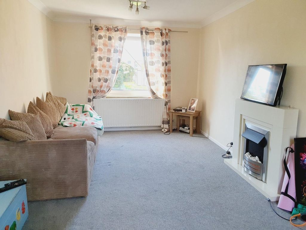 Property photo 3 of 8 Picture No. 04
