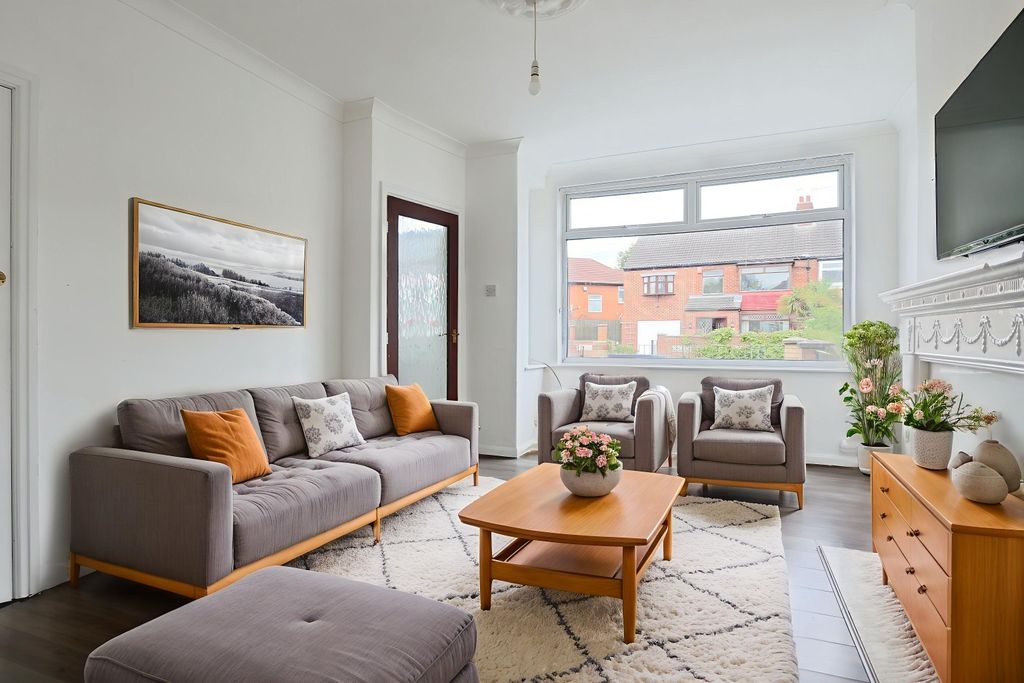 Property photo 2 of 12 4129047