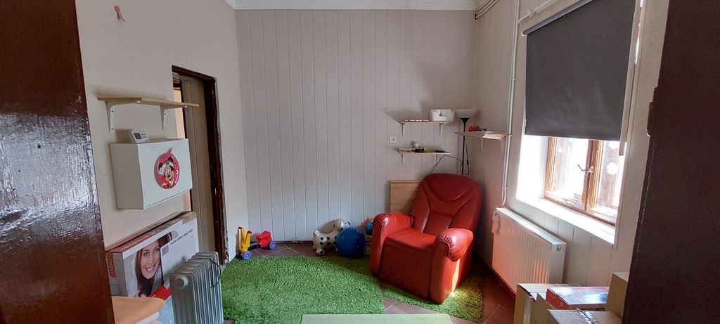 Property photo 3 of 10