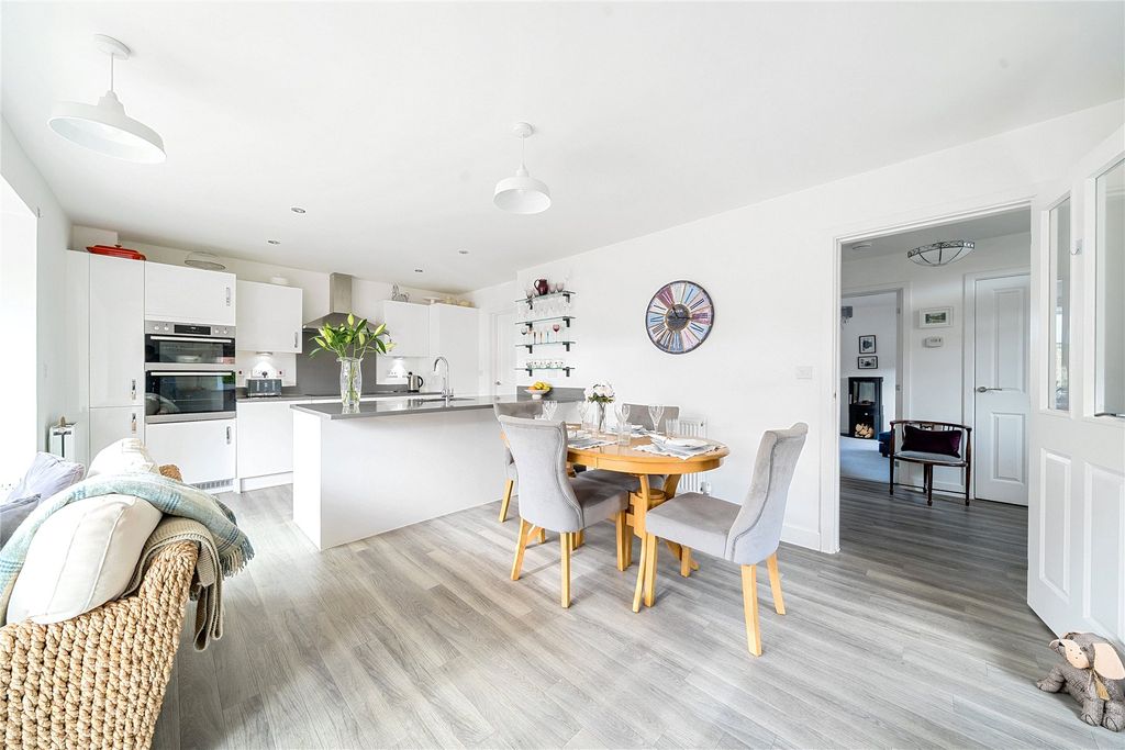 Property photo 2 of 14 Kitchen/Dining Room