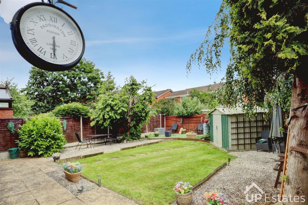 Property photo 2 of 24 Rear Garden