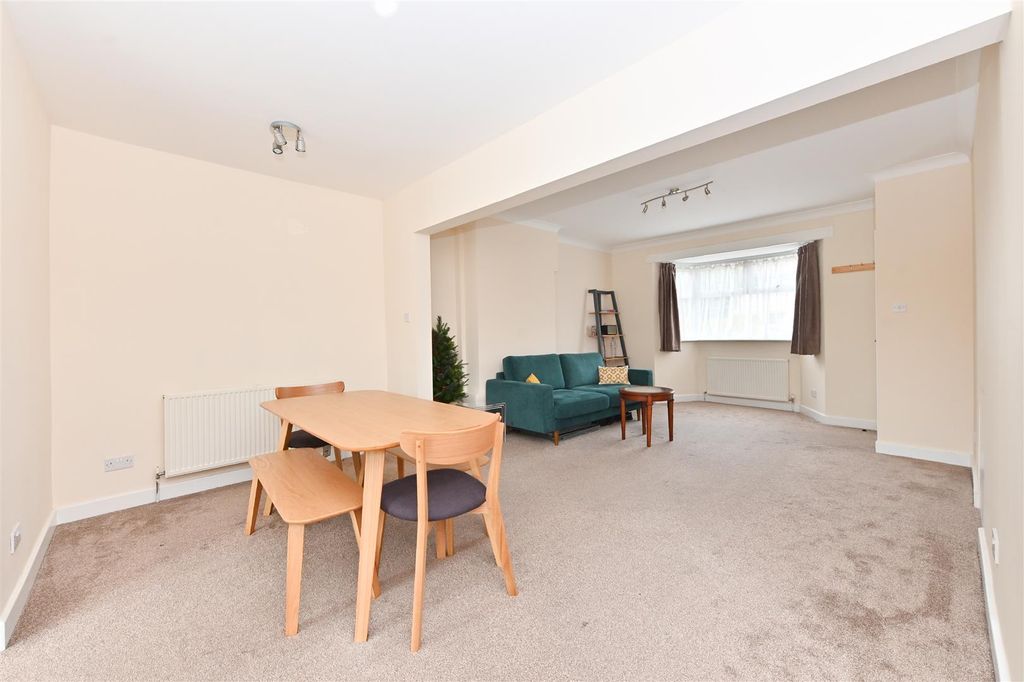 Property photo 1 of 15 Living Room