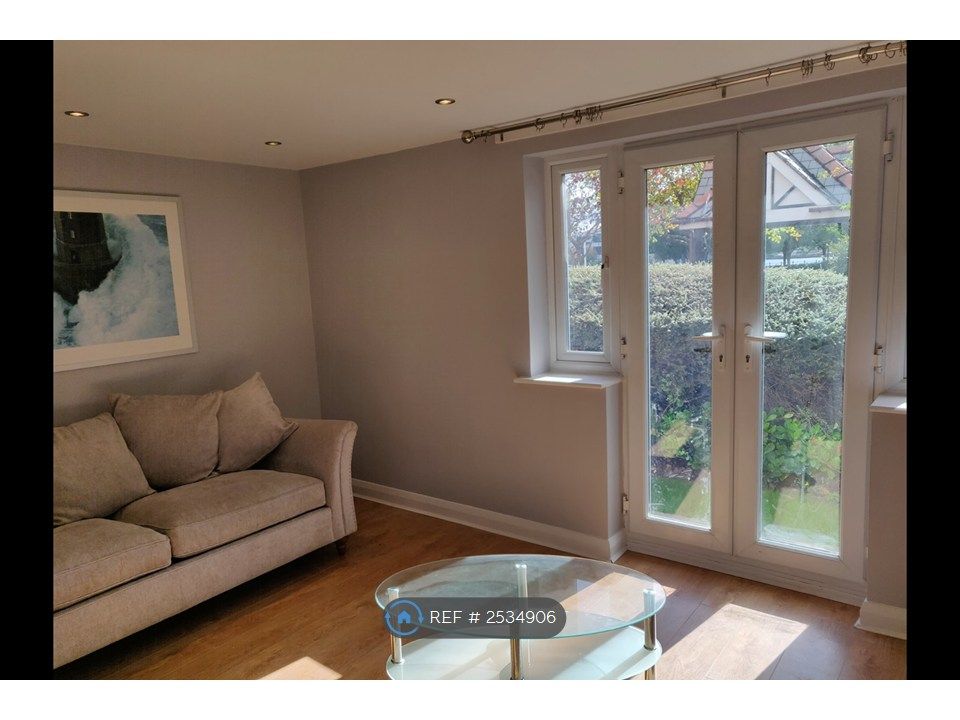 Property photo 1 of 22 Lounge