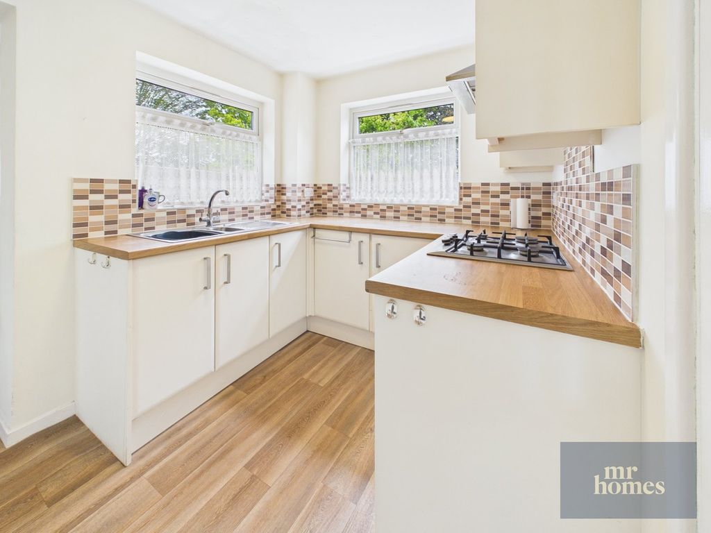 Property photo 3 of 46