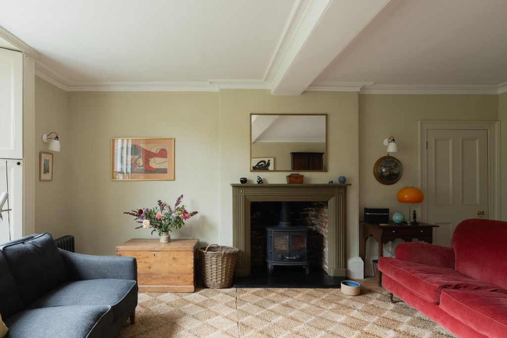 Property photo 3 of 46 19582890_N34_Highres.Jpg