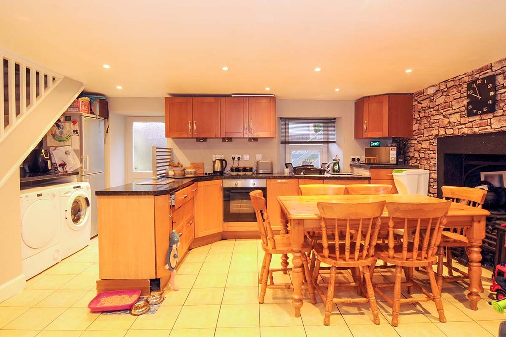 Property photo 2 of 11 Photography