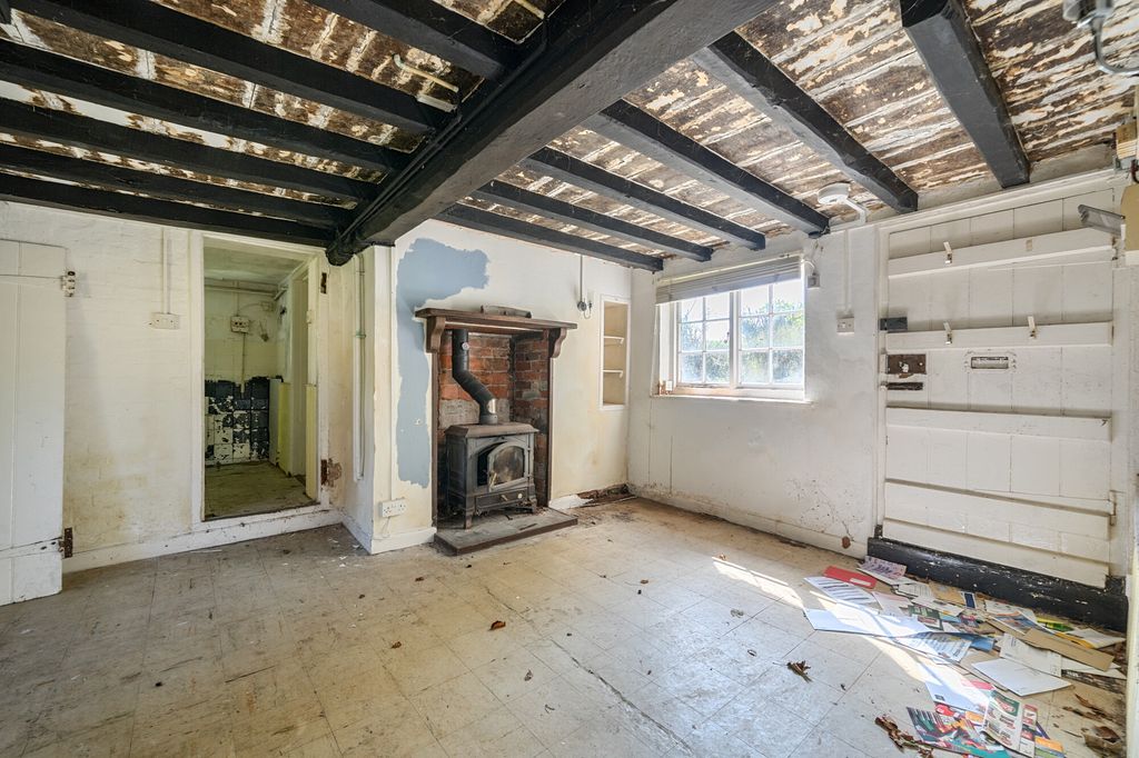 Property photo 3 of 10